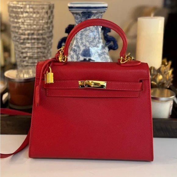 Luxurious Red Leather Satchel - Picture 2 of 9